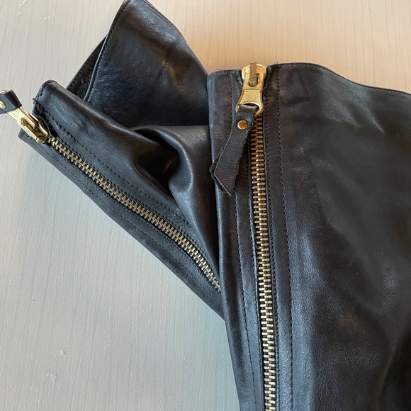 Super buttery, sexy leather slouch boots - Picture 5 of 8